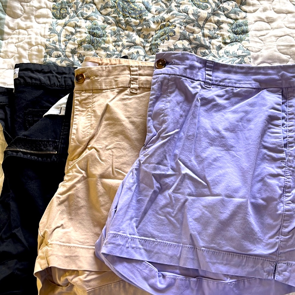 Lot of 4 Old Navy Shorts - 4”